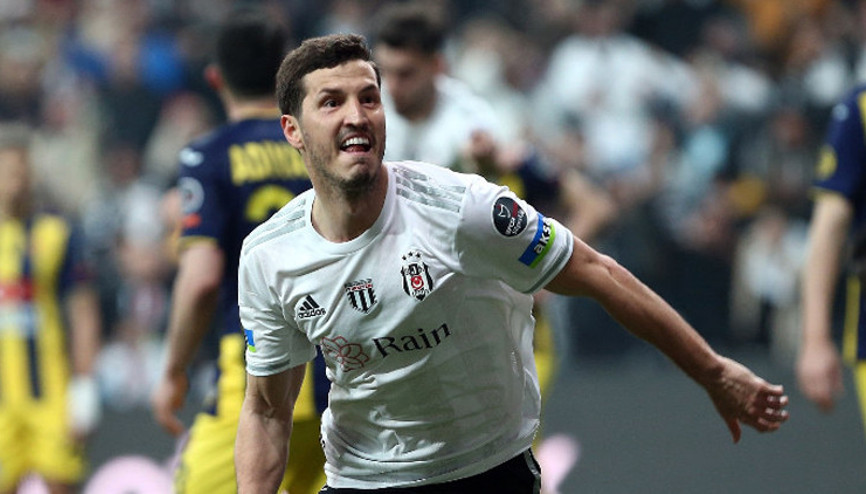 Beşiktaşta sakatlanan Salih Uçan ve Aboubakar en az 2 hafta yok