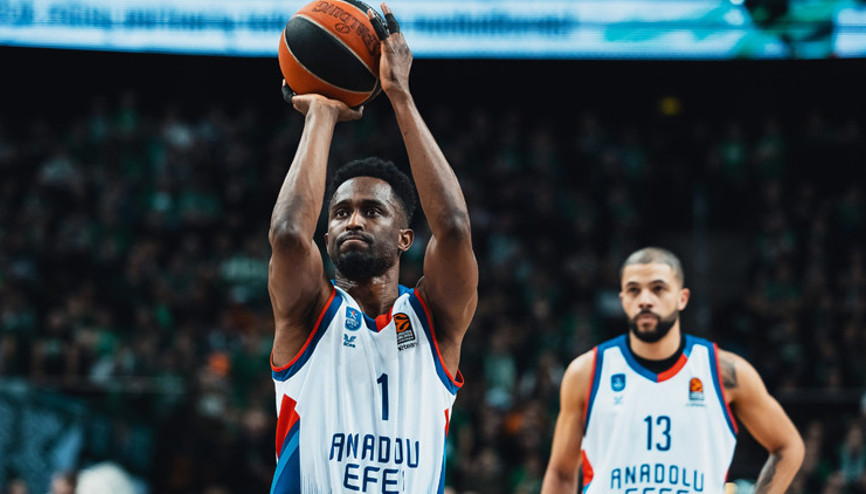 Anadolu Efes farklı kaybetti