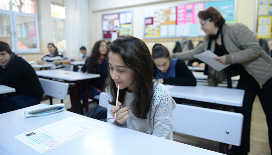 Bursluluk sınavı yapıldı Bursluluk sınavı yapıldı