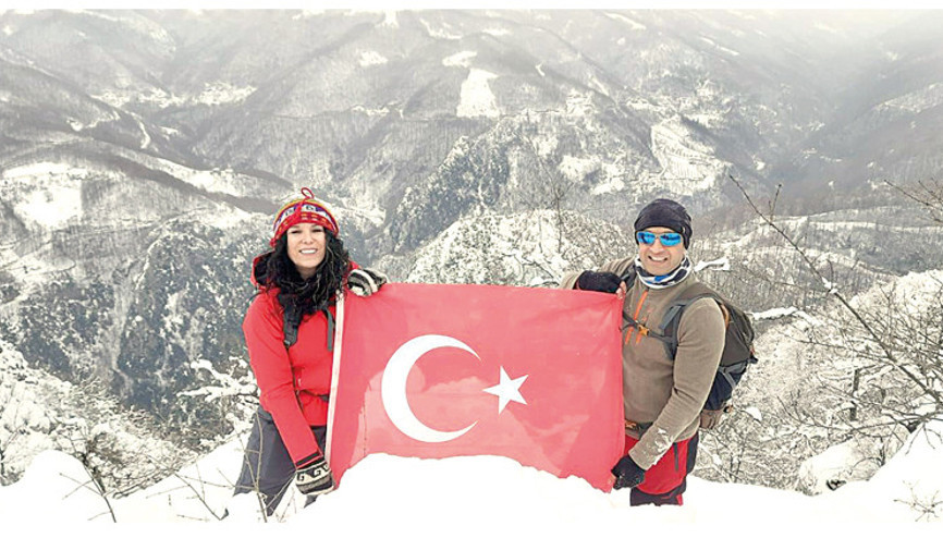 ‘Karlar düşer, düşer düşer’ yürürüz...