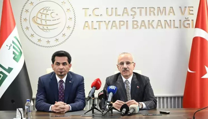 Bakan Uraloğlu, Iraklı mevkidaşı Rezzak Muheybes es-Sadavi ile bir araya geldi