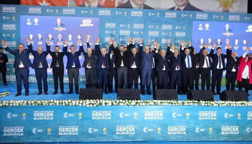 AK Parti, Ordu’da belediye başkan adaylarını tanıttı