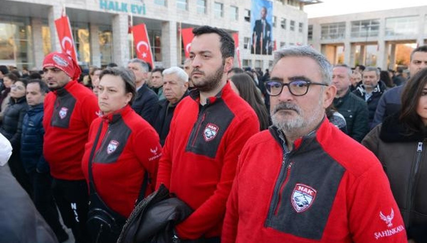 6 Şubat depremlerinde hayatını kaybedenler Nilüfer’de anıldı 6 Şubat depremlerinde hayatını kaybedenler Nilüfer’de anıldı