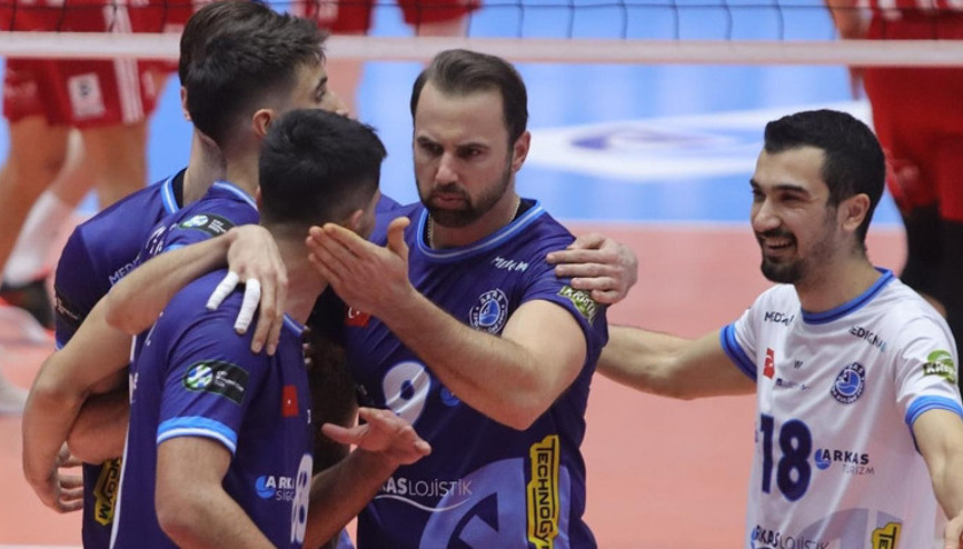 Arkas Spor, CEV Kupasında yarı finalde