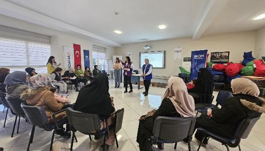 Göçmen kadınlara toplumsal cinsiyet, kadın sağlığı ve üreme sağlığı anlatıldı