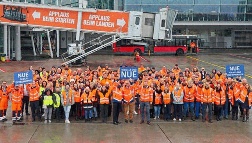 Nürnberg Havaalanı’nda demokrasi için buluştular