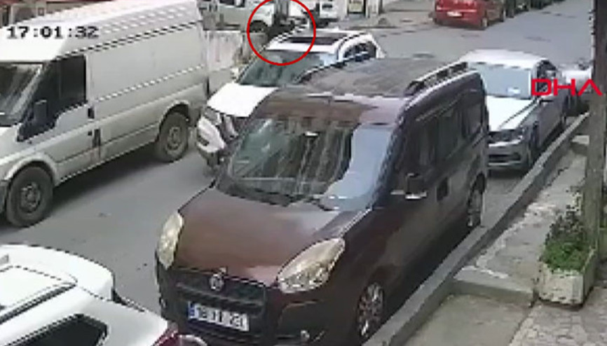 Aziz Yeniayın seçim çalışması sırasında yapılan saldırı kamerada