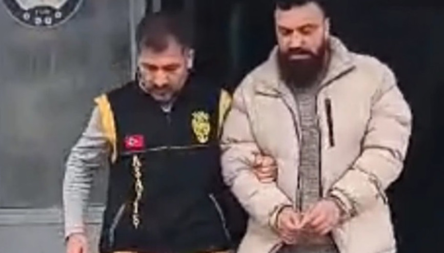 Telefon tamircisinin yaptığına bakın Gözaltına alındıktan sonra tutuklandı