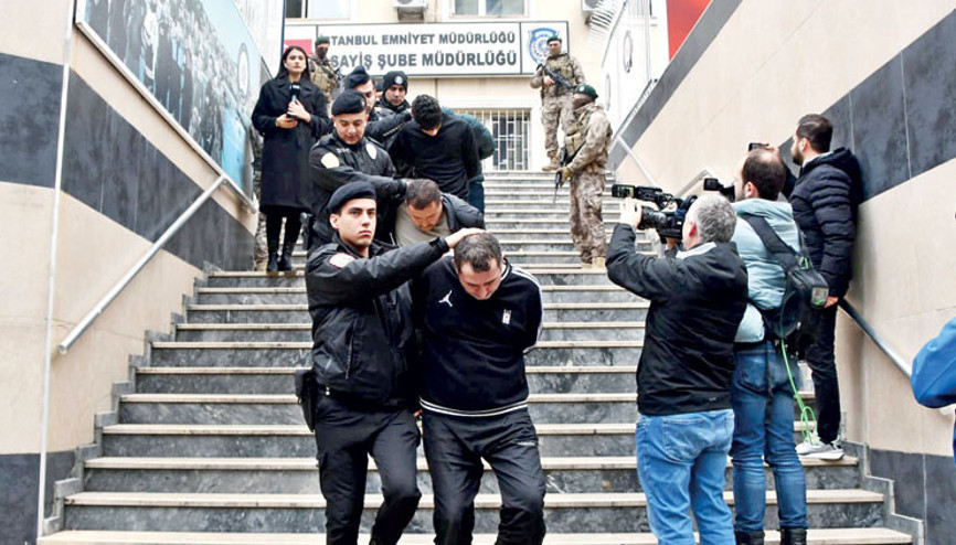 Kanlı saldırıda üç tutuklama Kanlı saldırıda üç tutuklama