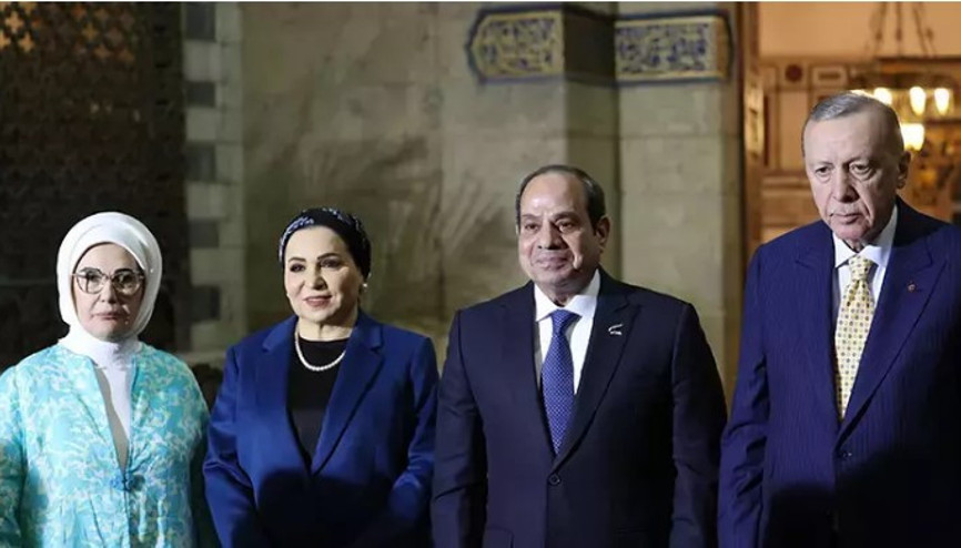 Cumhurbaşkanı Erdoğan, Kahire’de İmam Şafi Türbesi’ni ziyaret etti