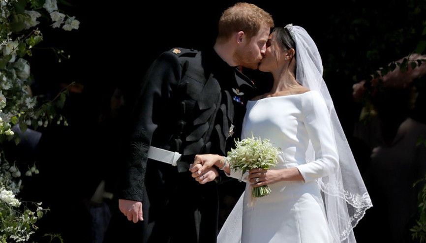 Görünüşte gerçeğe dönmüş bir peri masalıydı... Ağız kokusu sandı ama değildi... Giderek kötüleşti, leş gibiydi Görünüşte gerçeğe dönmüş bir peri masalıydı... Ağız kokusu sandı ama değildi... Giderek kötüleşti, leş gibiydi