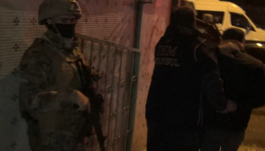 DEM Parti Esenyurt İlçe binasına operasyon: 2 kişi yakalandı DEM Parti Esenyurt İlçe binasına operasyon: 2 kişi yakalandı