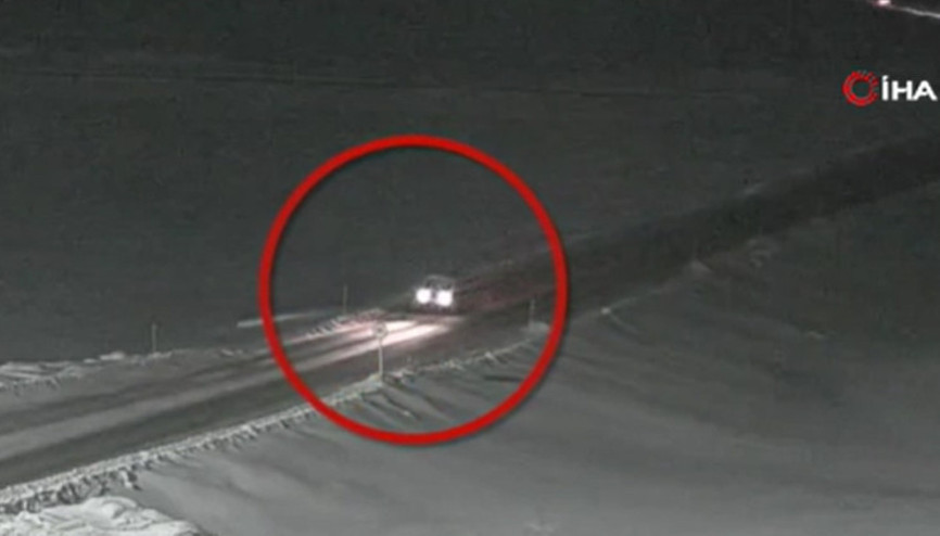 Navalni’nin cenazesinin taşındığı anlar görüntülendi