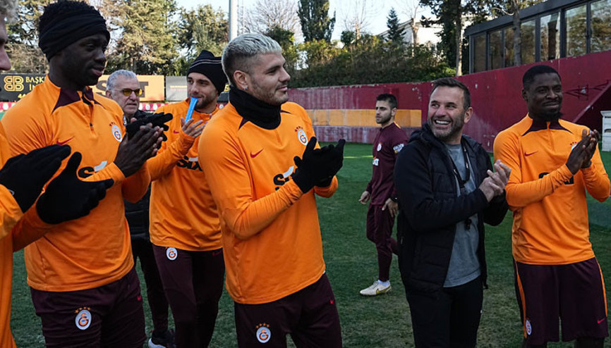 Galatasarayda Mauro Icardiye doğum günü kutlaması