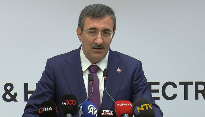 Cumhurbaşkanı Yardımcısı Yılmazdan Çinli turist açıklaması: Ülkemizde daha fazla görmek istiyoruz