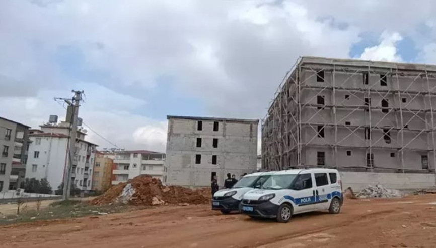 Gaziantepte inşaat iskelesinin çökmesi sonucu bir kişi hayatını kaybetti