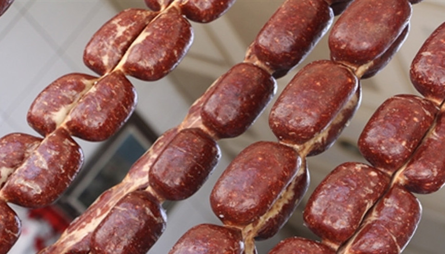 Sucuk markette 1000 lira, kasaplarda 400 lira