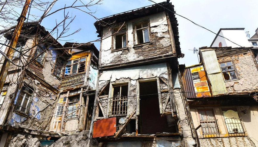 Tarihi mahalle ilgi bekliyor