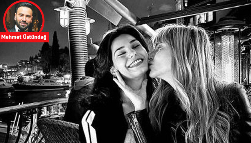 Hemşiresiyle birlikte gece gezmesinde