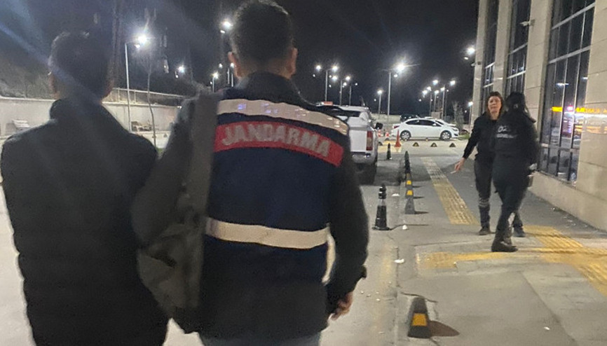 İzmir merkezli 9 ilde DHKP-C ve MLKPye operasyon: 21 şüpheli gözaltında
