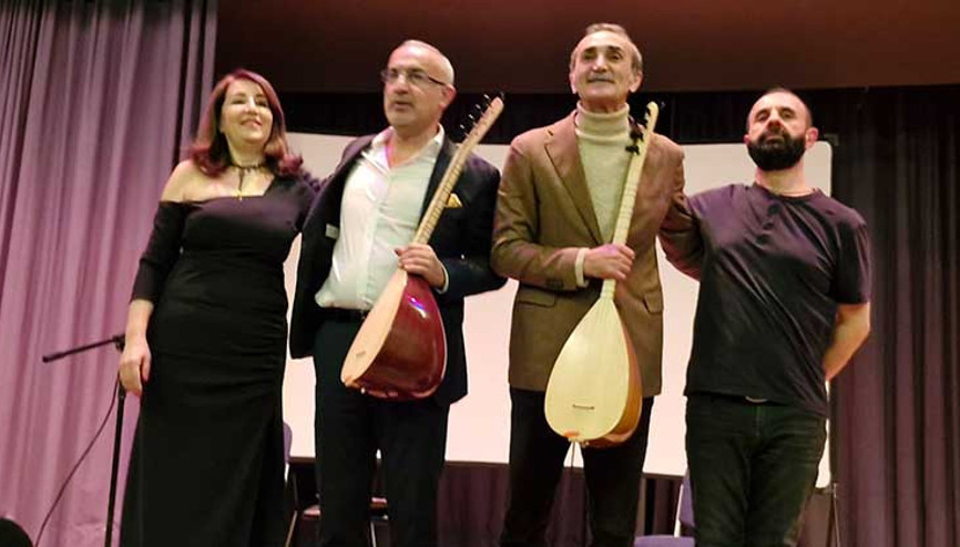 Stuttgartlılar ‘Yüzyılın Türküleri’yle coştu