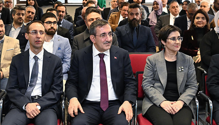 Cumhurbaşkanı Yardımcısı Yılmaz: Türk lirasını cazip hale getirecek bir politika izliyoruz