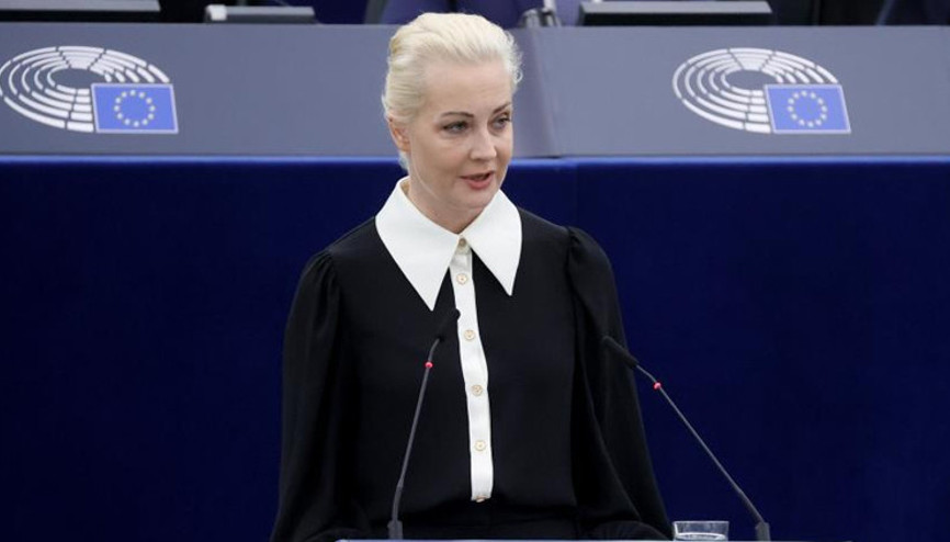 Navalninin eşinden Putine sert sözler