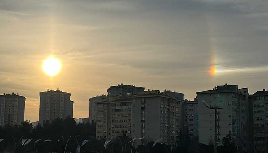 İstanbul’da gökyüzünde ilginç görüntü