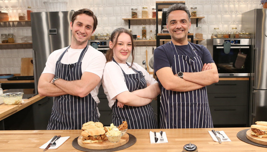 Arda ile Omuz Omuza yeni bölümüyle ekrana geliyor...