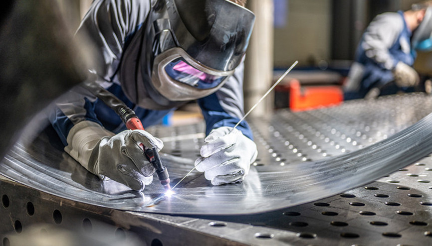 İmalat PMI Şubatta arttı