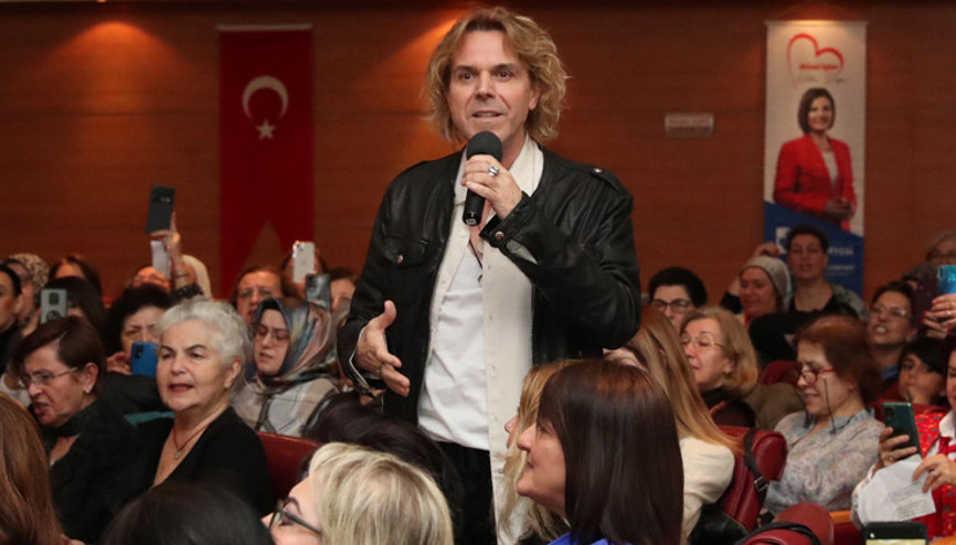 Soner Arıca 1000 kadınla tek nefes oldu