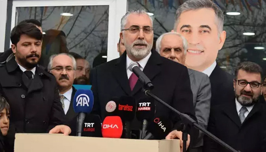 Bakan Işıkhan: Önümüzde bir demokrasi sınavı var Bakan Işıkhan: Önümüzde bir demokrasi sınavı var
