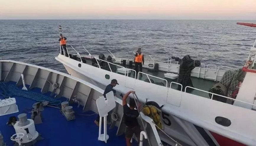 Filipinler ile Çin sahil güvenlik gemileri Güney Çin Denizinde çarpıştı: 4 yaralı