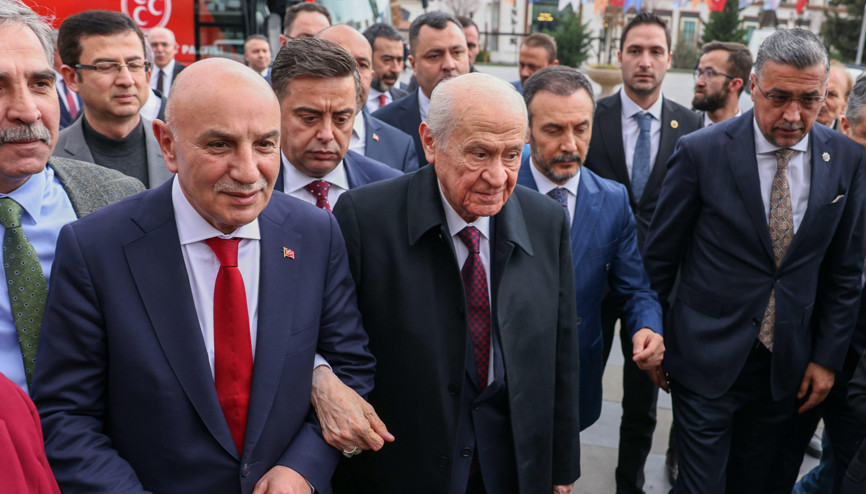 Bahçeliden Turgut Altınoka destek