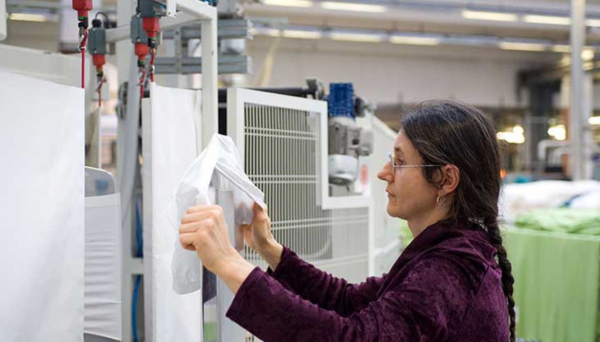 Kadınlar yüzde 18 daha az kazanıyor