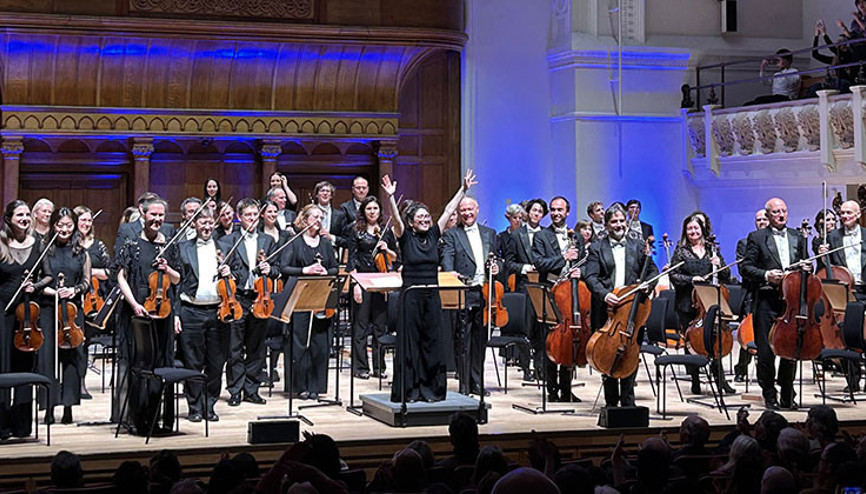 Dünyanın en genç orkestra şefi, Akdeniz rüzgârı estirdi Dünyanın en genç orkestra şefi, Akdeniz rüzgârı estirdi