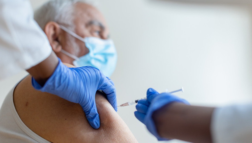 Bilim dünyası da şaşkın... Tam 217 doz Covid aşısı oldu ‘Yan etkiye dair hiçbir kanıt bulamadık’