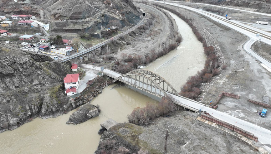 Depreme dayanıksız Mutu Köprüsünün yenisi için çalışma başlatıldı