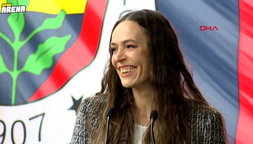 Eda Erdemin heykeli açıldı Fenerbahçe Başkanı Ali Koçtan Aziz Yıldırıma teşekkür