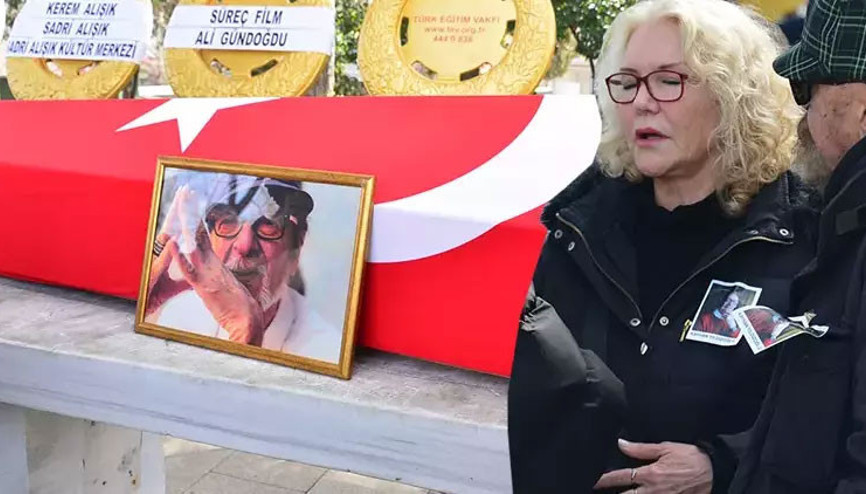 Kayhan Yıldızoğluna veda... Eski eşi Suna Yıldızoğlu gözyaşlarını tutamadı Kayhan Yıldızoğluna veda... Eski eşi Suna Yıldızoğlu gözyaşlarını tutamadı