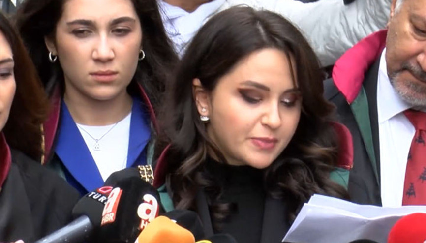 Erosun öldürülmesiyle ilgili dava sonrası Küçükçekmece Adliyesi önünde açıklama