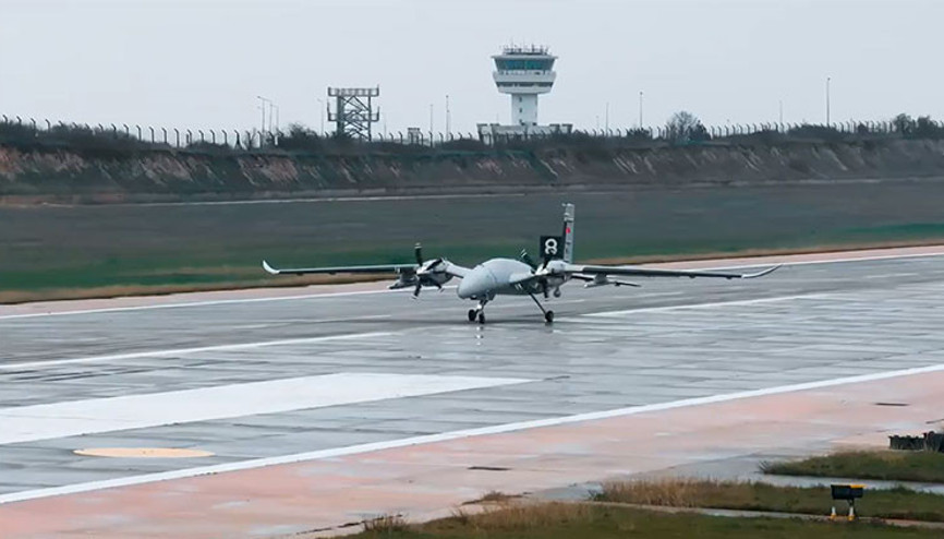 Bayraktardan İHA-122 Süpersonik Füze Atış Testi... Selçuk Bayraktar paylaştı: Türk havacılığının altın çağı
