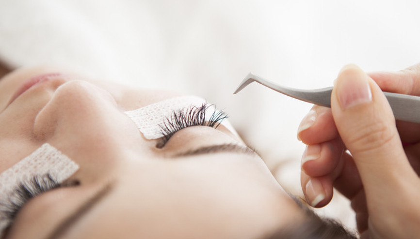 Kirpik liftingi hakkında mutlaka bilmeniz gerekenler