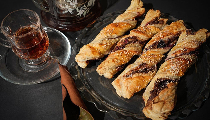 Ramazan akşamlarına özel: Haşhaş ezmeli milföy tatlısı Ramazan akşamlarına özel: Haşhaş ezmeli milföy tatlısı