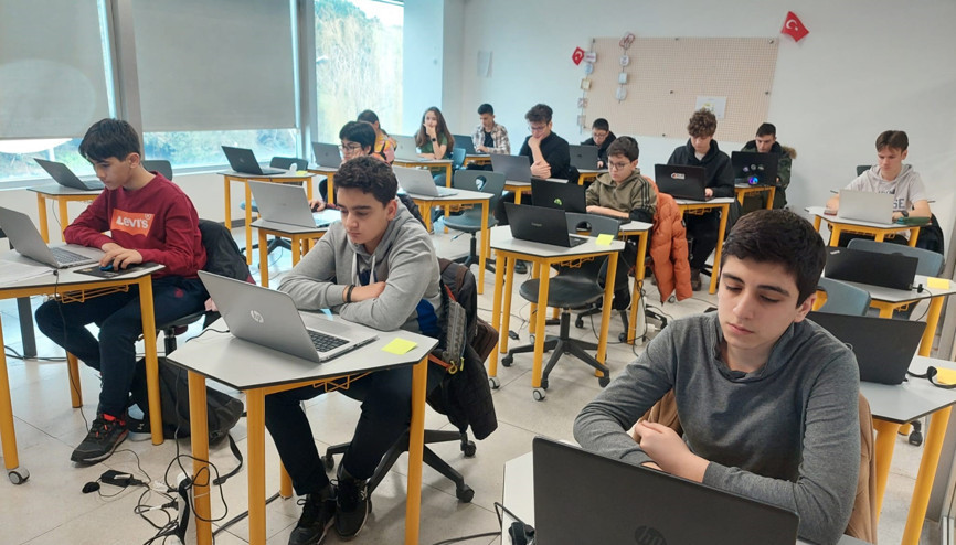 Demirören Medya ve Teknoloji MTALde Bilim Olimpiyatları Yarışması