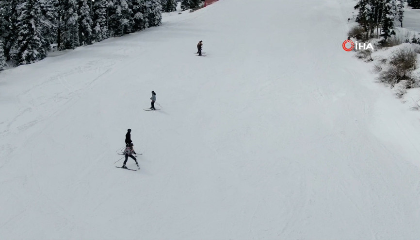 Ilgaz Dağı’nda mart ayında kar güzelliği: Ramazan’da kayak keyfi