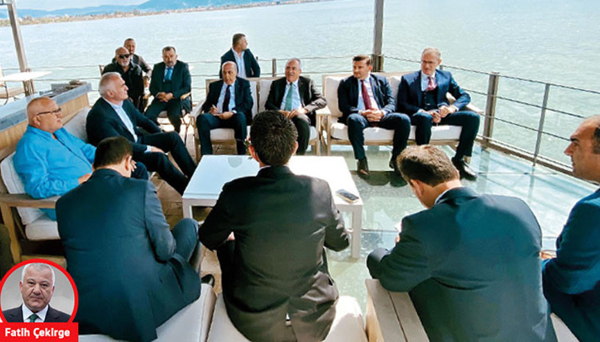 Turizm Bakanı Ersoy’a turizmcilerden soru yağmuru