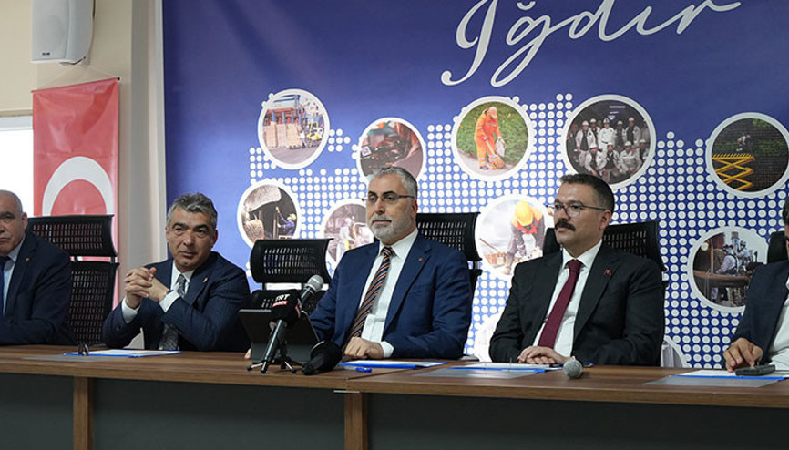 Bakan Işıkhan: Yürüdüğümüz her yolu halkımızla birlikte omuz omuza yürüdük ve yürümeye devam ediyoruz