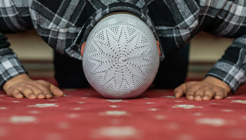 TERAVİH NAMAZI KILINIŞI (Diyanet bilgisi) | Teravih namazı nasıl kılınır, kaç rekattır Teravih namazı farz mı, vacip mi sünnet mi İşte adım adım 20 rekat teravih namazı kılınış anlatımı