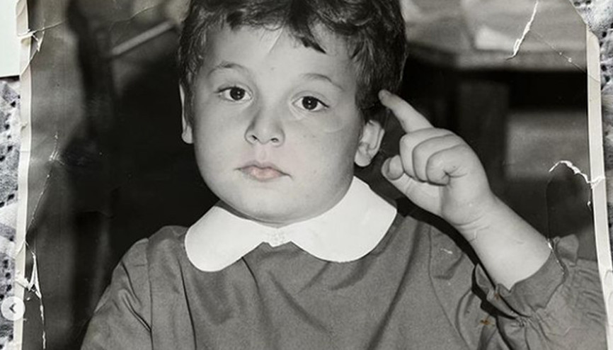 50 olduk, yolun yarısına geldik... Bu küçük çocuk şimdi ünlü bir oyuncu